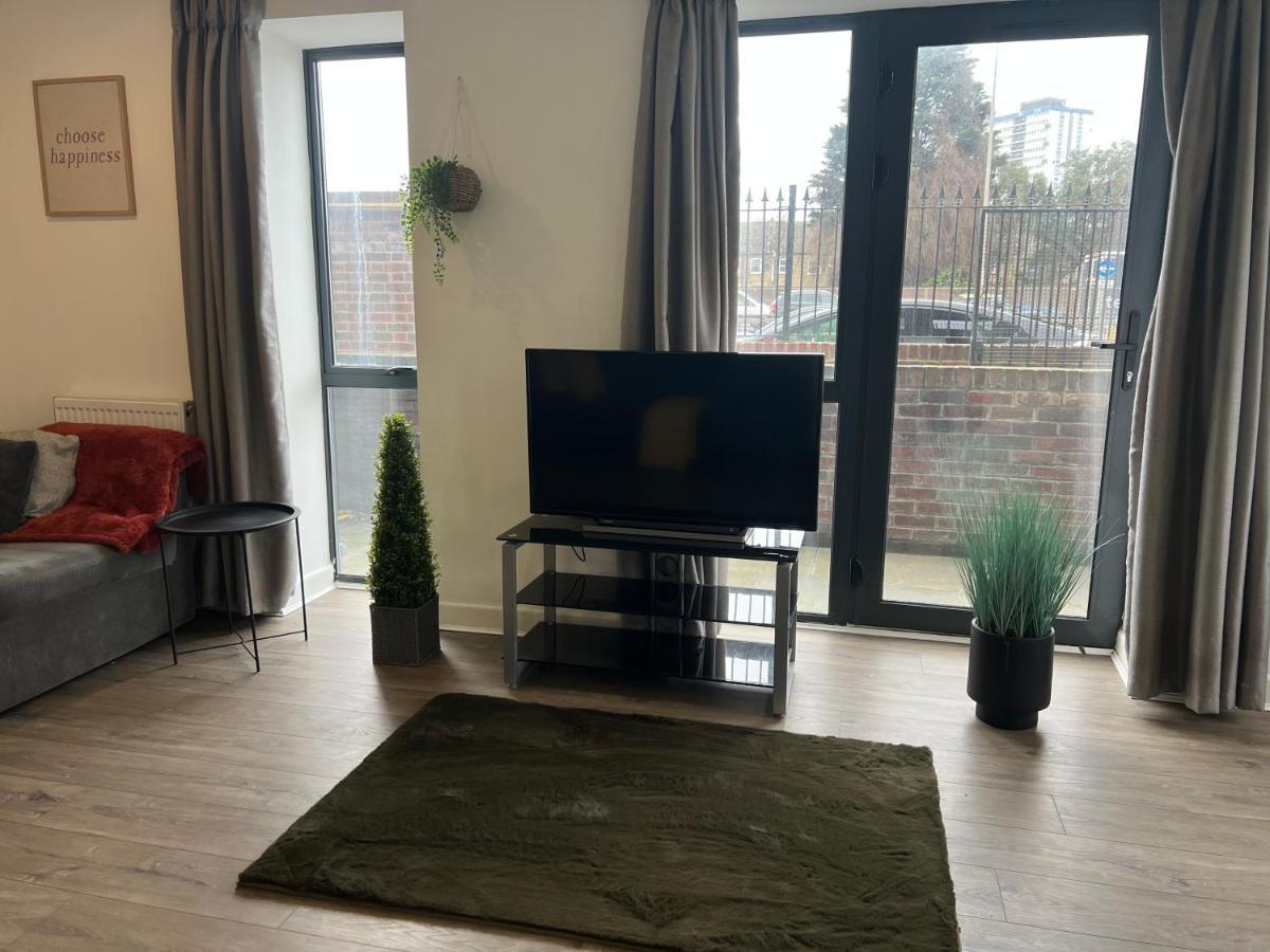 Villa 3Bed Flat 3Wc And Great Location Near Excel City Airport O2 And Canning Town Station London Exterior foto